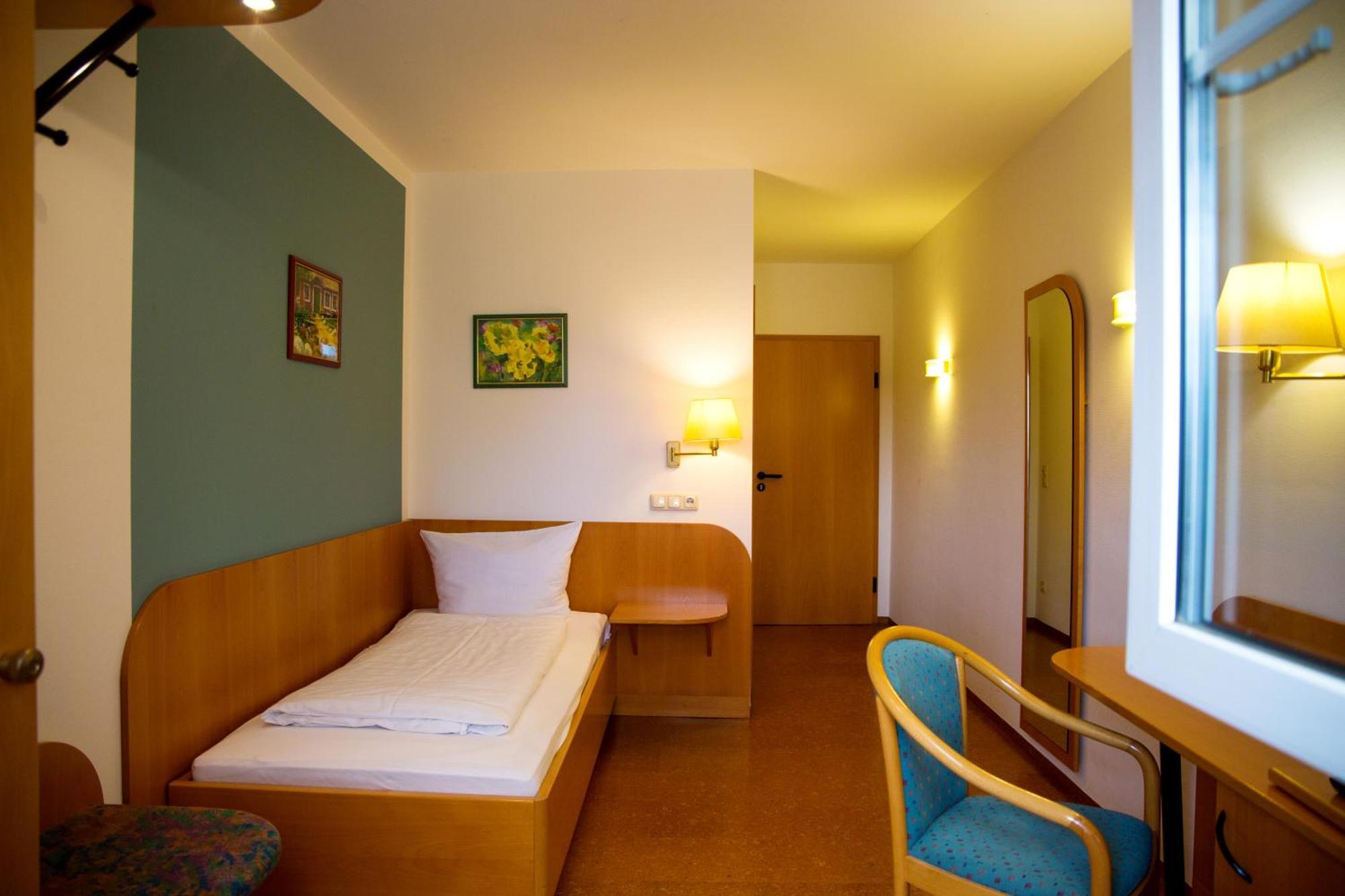 Hotel Zur Linde 가드하임 외부 사진